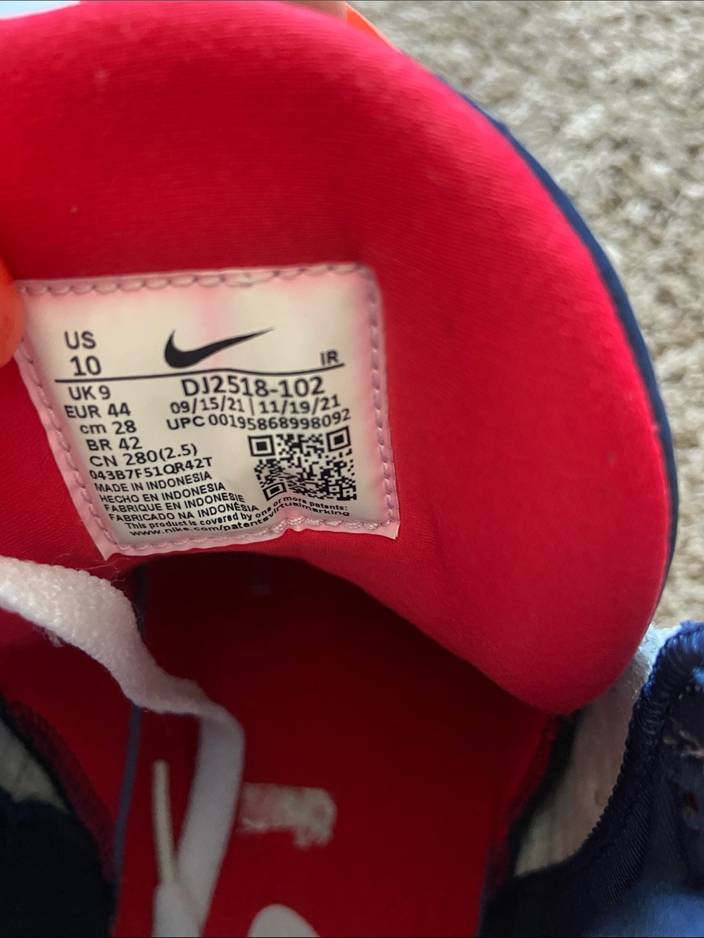 Men’s Nike Flight Sneakers - Picture 8 of 10